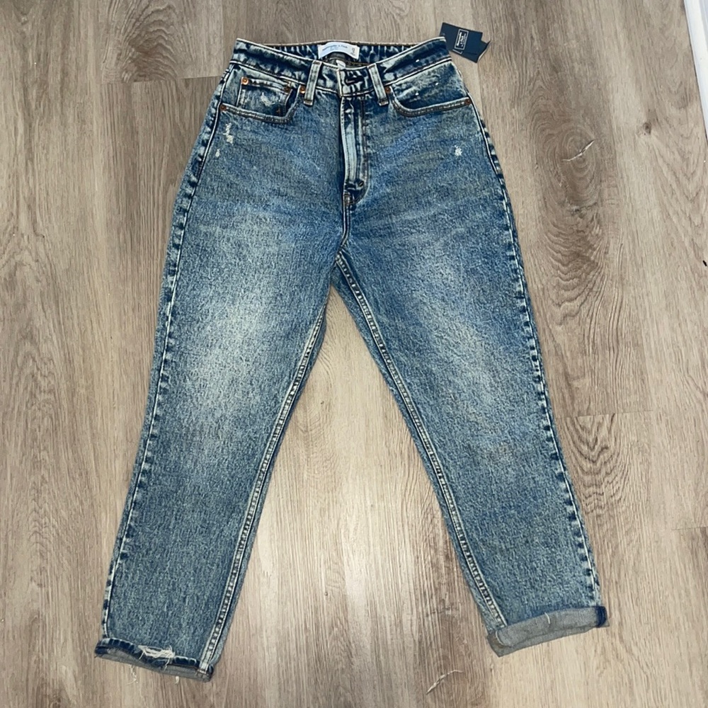 NWT Abercrombie curve love high waisted jeans 25